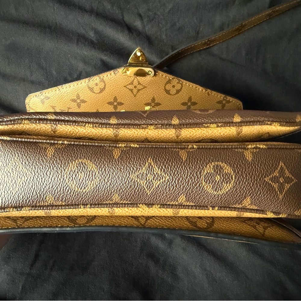 Louis Vuitton Pochette Metis reverse Monogram Crossbody Bag - Picture 10 of 16